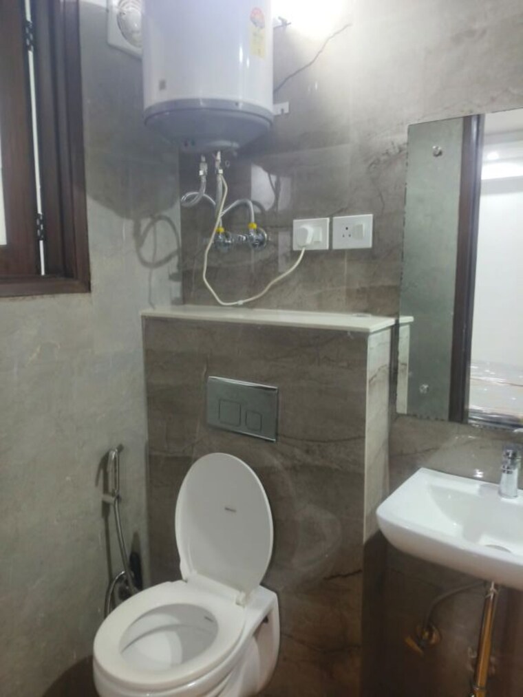 Bathroom, saket 2 Bedroom 800 Sq.Ft. Builder Floor In Saket Delhi 9960982