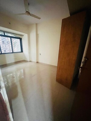 Furnished Amenities in 2 BHK Apartment at Satellite Garden, Goregaon East – for Rent
