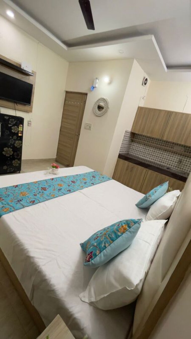 Bedroom, sector 45 1 RK 440 Sq.Ft. Builder Floor In Sector 45 Gurgaon 9961002