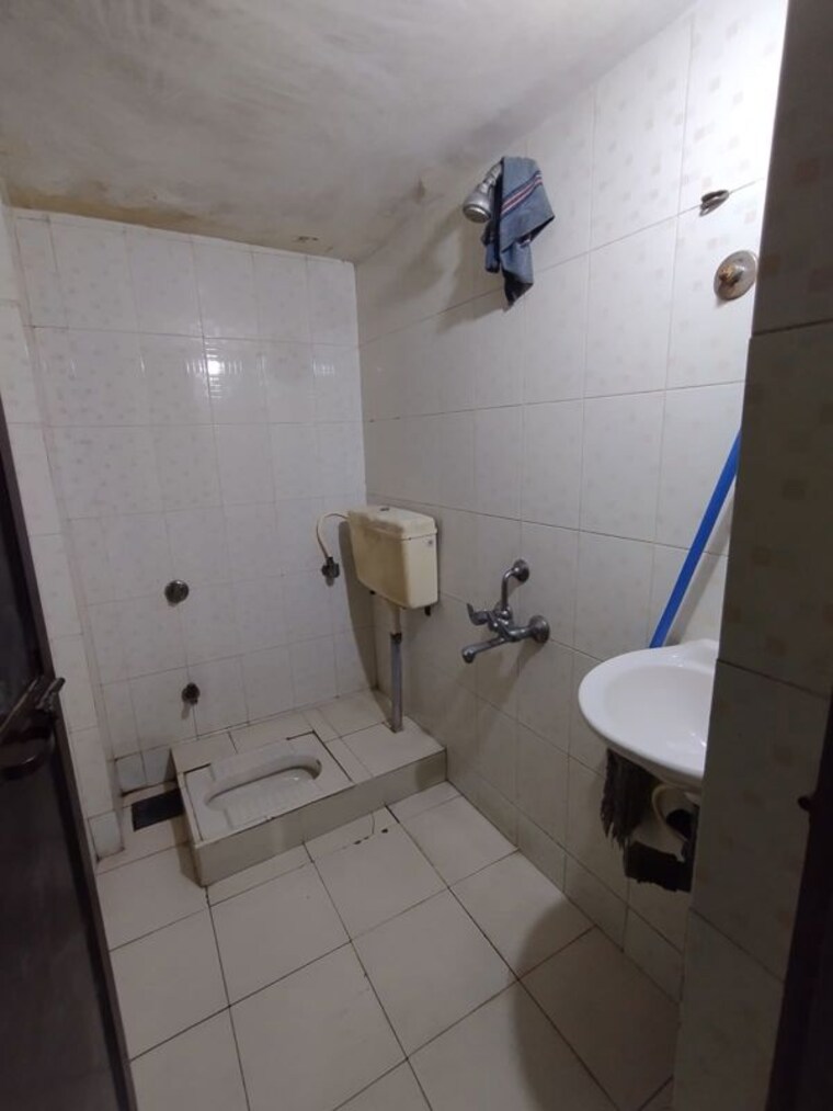 Bathroom, krishna-greenland-park-vastu-federation 1 Bedroom 415 Sq.Ft. Apartment In Ghodbunder Road Thane 9961003