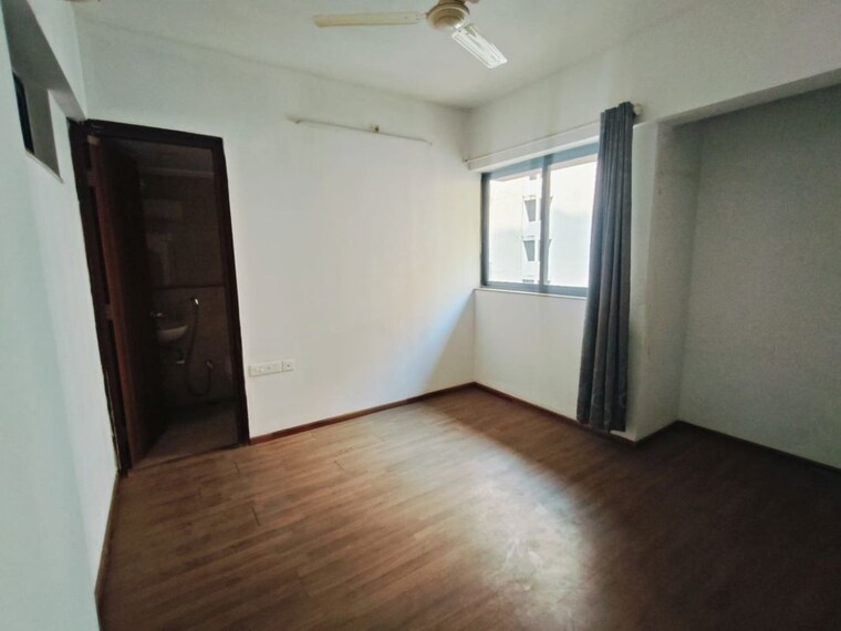 Room, lodha-palava-city-lakeshore-greens 1.5 Bedroom 638 Sq.Ft. Apartment In Dombivli East Thane 9961005