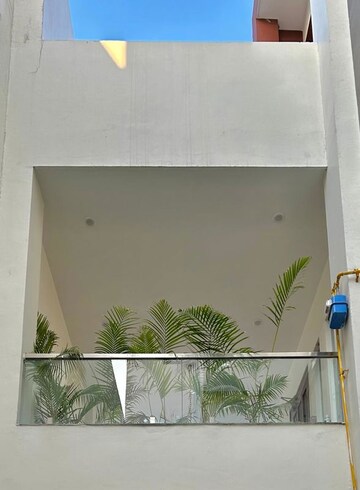 Furnished Amenities in 6+ BHK Independent House at Vrindavan Yojna – for Sale