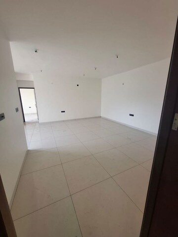 Room in 2 BHK Apartment at Keya Spring, Bannerghatta Road – for Sale