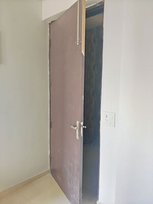 2 BHK Apartment For Rent in Prateek Grand City, Siddharth Vihar