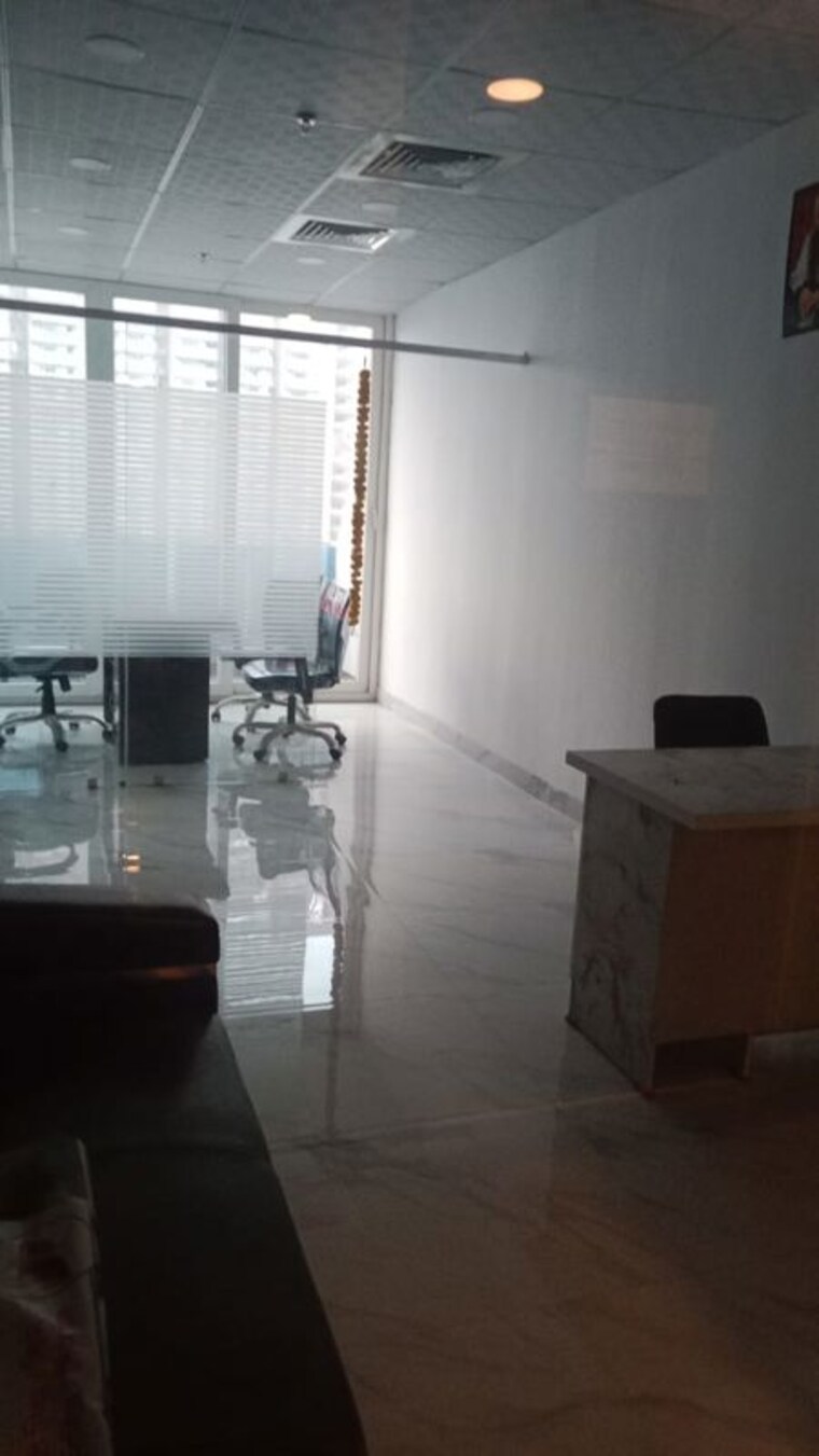 Team Area, gaur-city-center Commercial Office Space 450 Sq.Ft. In Sector 4 Greater Noida Greater Noida 9961087