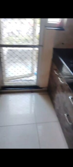 Room in 2 BHK Apartment at BPTP Discovery Park, Sector 80 – for Rent