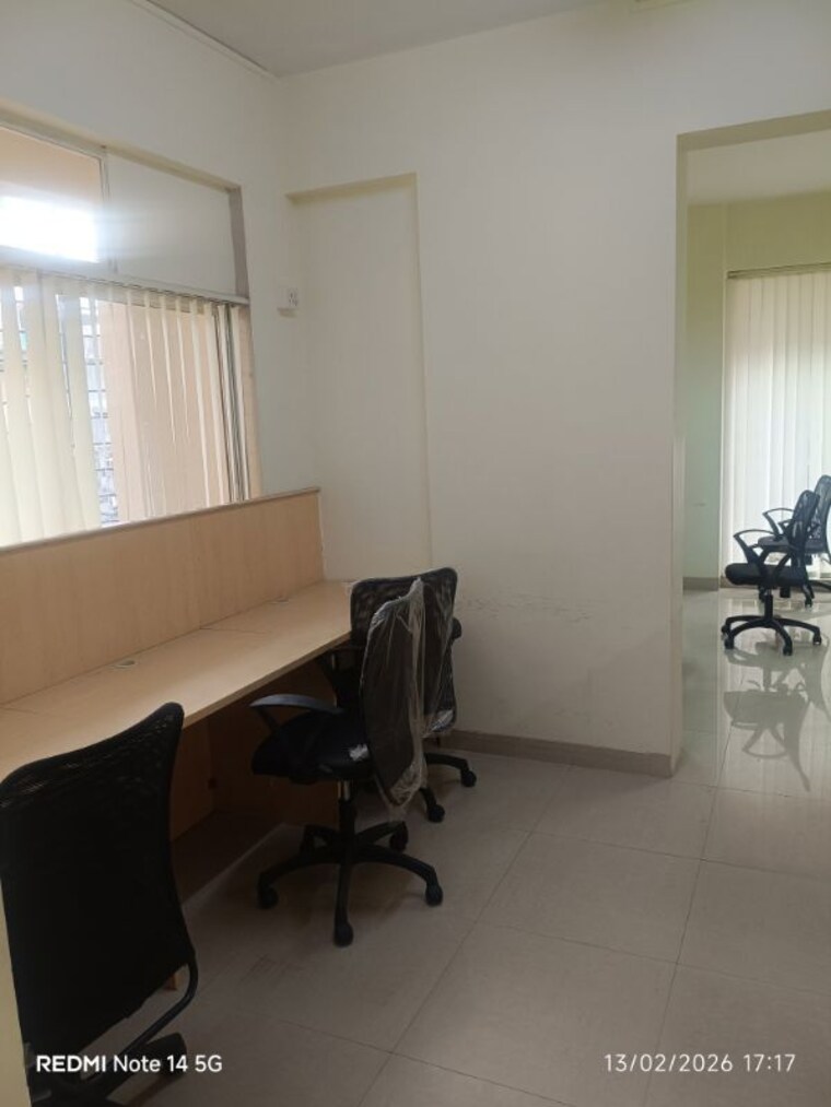 Team Area, naupada Commercial Office Space 800 Sq.Ft. In Naupada Thane 9961103