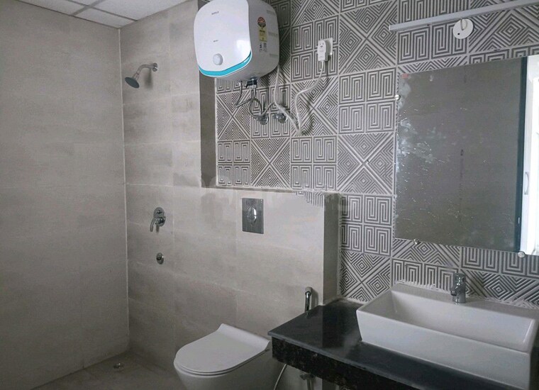 Bathroom, parx-laureate 4 Bedroom 3850 Sq.Ft. Apartment In Sector 108 Noida 9961120