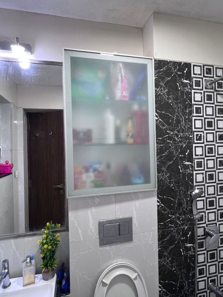 Bathroom, omkar-ananta 2 Bedroom 1050 Sq.Ft. Apartment In Goregaon East Mumbai 9961047