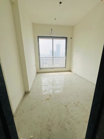 2 BHK 860 Sq.Ft. Apartment in Dindoshi Mahad Complex