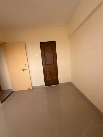 Room in 2 BHK Apartment at Dindoshi Mahad Complex, Goregaon East – for Rent