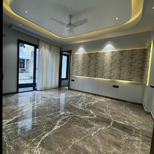 Bedroom in 3 BHK Builder Floor at Sector 49 – for Sale