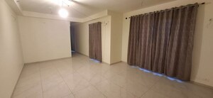 Room in 3 BHK Apartment at Gomti Nagar – for Sale