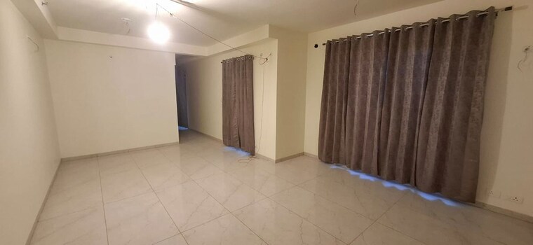 Room, gomti nagar 3 Bedroom 1575 Sq.Ft. Apartment In Gomti Nagar Lucknow 9961136