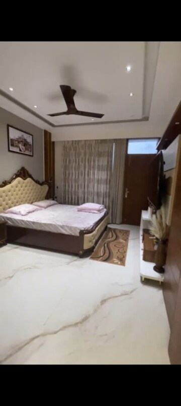 Bedroom in 4 BHK Apartment at Sector 79 – for Sale
