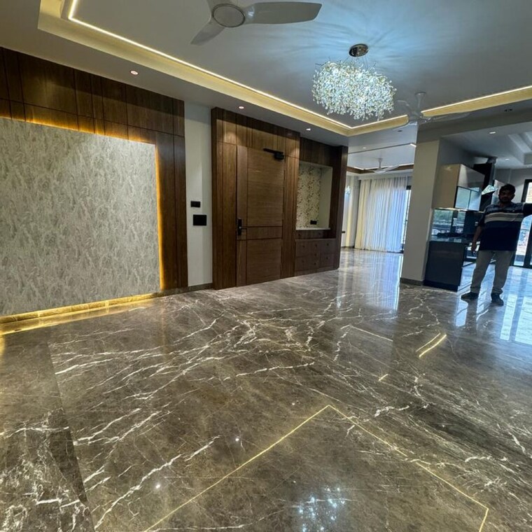 Room, sector 49 3 Bedroom 290 Sq.Yd. Builder Floor In Sector 49 Gurgaon 9961161