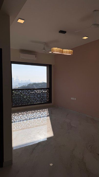 2.5 BHK + Extra Room Apartment For Rent in Alamdar The Auro