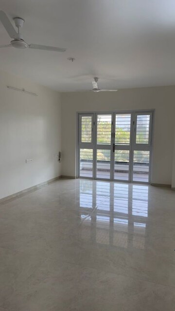 Room in 3 BHK Apartment at Sahil Apartment Anudh, Aundh – for Sale