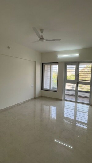 Room in 3 BHK Apartment at Sahil Apartment Anudh, Aundh – for Sale