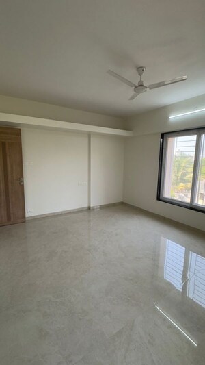 Room in 3 BHK Apartment at Sahil Apartment Anudh, Aundh – for Sale