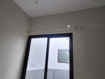 Furnished Amenities in 3 BHK Villa at DLF Garden City, Mohanlalganj – for Sale