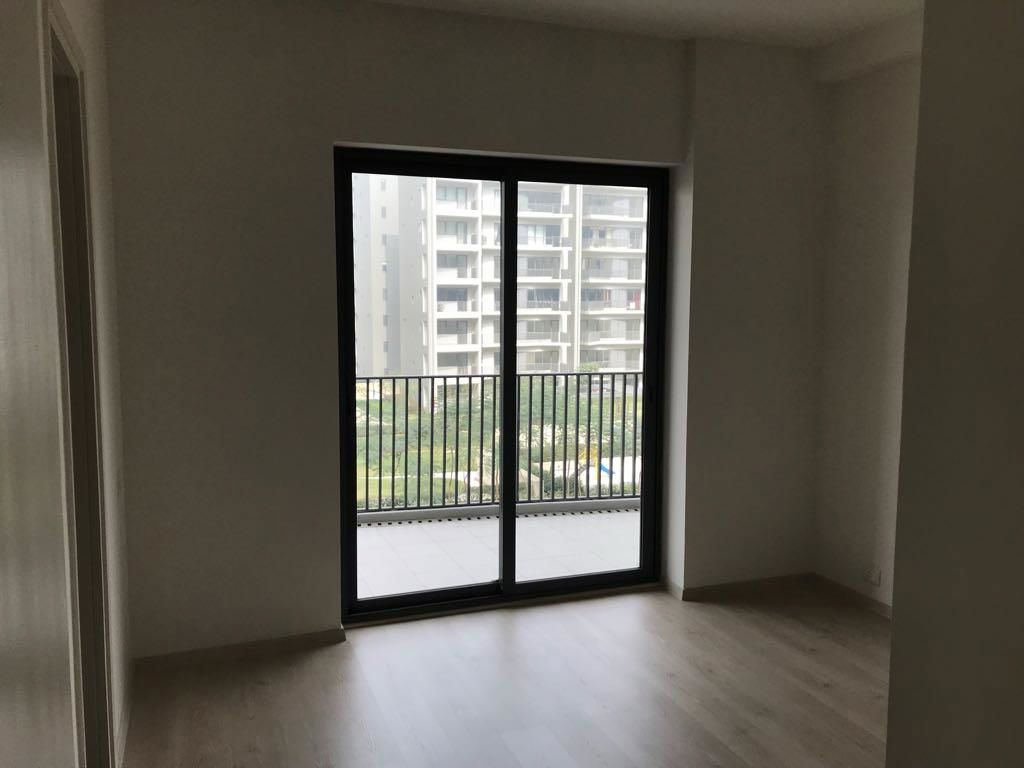 3 BHK + Extra Room Apartment For Rent in Smart World Orchard