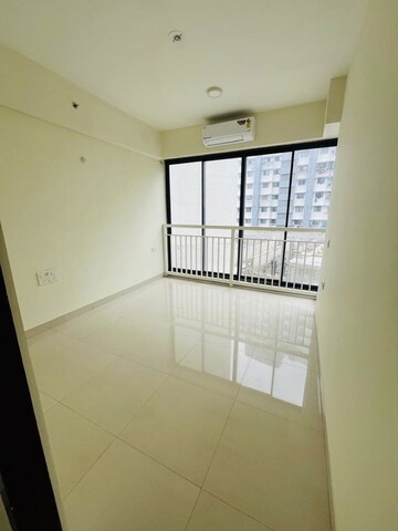 Room in 2 BHK Apartment at Dynamix Divum, Malad East – for Rent