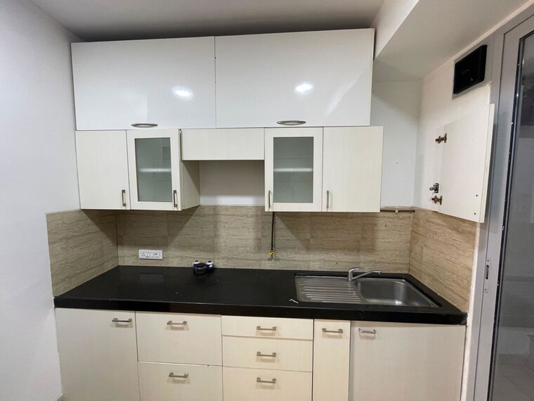 Kitchen, oberoi-exquisite-goregaon 3 Bedroom 1100 Sq.Ft. Apartment In Goregaon East Mumbai 9961312