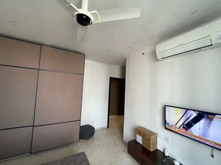 undefined, oberoi-realty-esquire 3 Bedroom 1366 Sq.Ft. Apartment In Goregaon East Mumbai 9961429