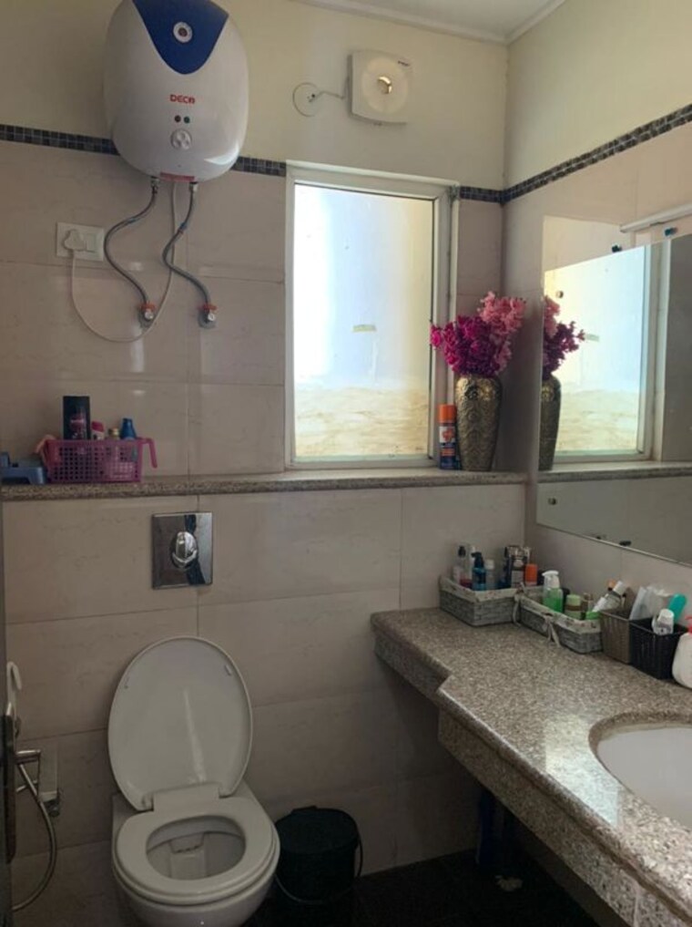 Bathroom, dasnac-the-jewel 3 Bedroom 1660 Sq.Ft. Apartment In Sector 75 Noida 9961430