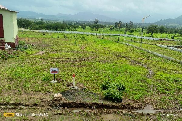 Plot For Sale in Takawe Bk