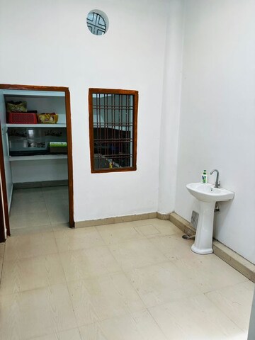 Room in 3 BHK Independent House at Sadafal Plaza, Ashiyana – for Sale