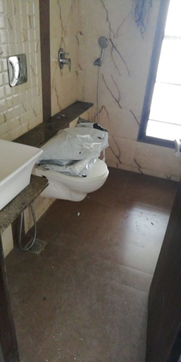 Bathroom, poddar-matushree-garden-estate-2 2 Bedroom 650 Sq.Ft. Apartment In Goregaon West Mumbai 9961469