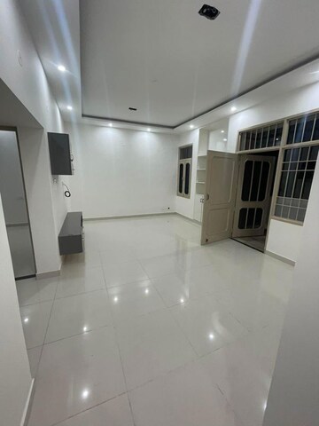  Showroom For Rent in Sector 34