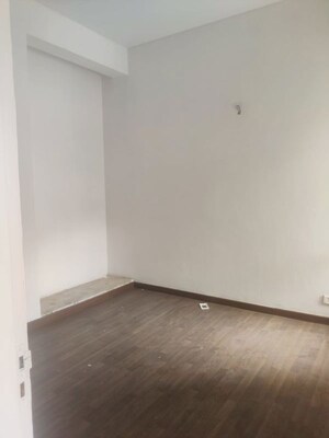 Room in 3 BHK Apartment at Piyush Heights, Sector 89 – for Sale