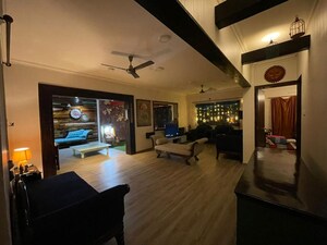 Parking in 3 BHK Apartment at Royal Palms Garden View, Goregaon East – for Rent