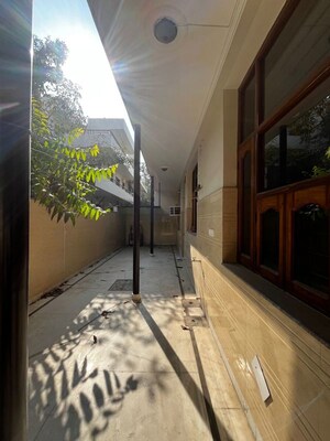 Balcony in 3 BHK Builder Floor at Sector 31 – for Rent