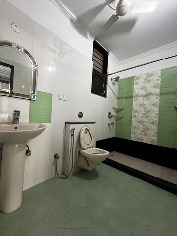 Kitchen in 3 BHK Builder Floor at Sector 45 – for Rent