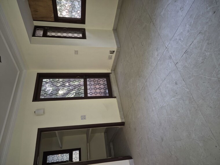 undefined, mayur vihar 3.5 Bedroom 1350 Sq.Ft. Apartment In Mayur Vihar Delhi 9961668