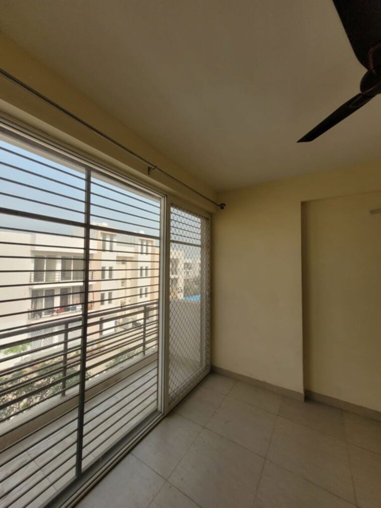 Room, wave-prime-floors 3.5 Bedroom 287 Sq.Yd. Builder Floor In Wave City Ghaziabad 9961673