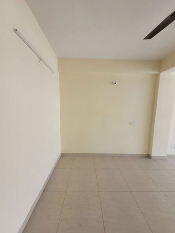 Room in 3.5 BHK Builder Floor at Wave Prime Floors, Wave City – for Sale