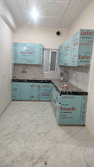 Master Plan in 1 BHK Builder Floor at Sector 23a – for Rent