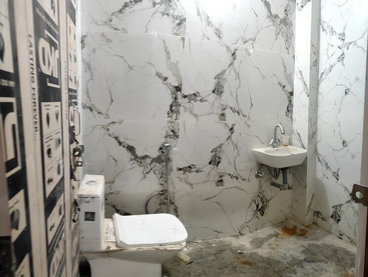 Bathroom, sector 23a 1 Bedroom 520 Sq.Ft. Builder Floor In Sector 23a Gurgaon 9961676