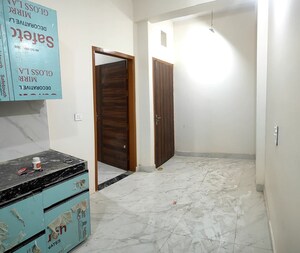 Room in 1 BHK Builder Floor at Sector 23a – for Rent