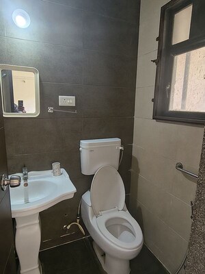 Bathroom in 2 BHK Apartment at Amanora Elivate Tower, Hadapsar – for Sale