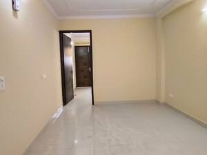 Room in 1 BHK Builder Floor at Saket – for Rent