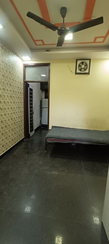 Master Bedroom in 1 BHK Builder Floor at Rohini Sector 7 – for Rent