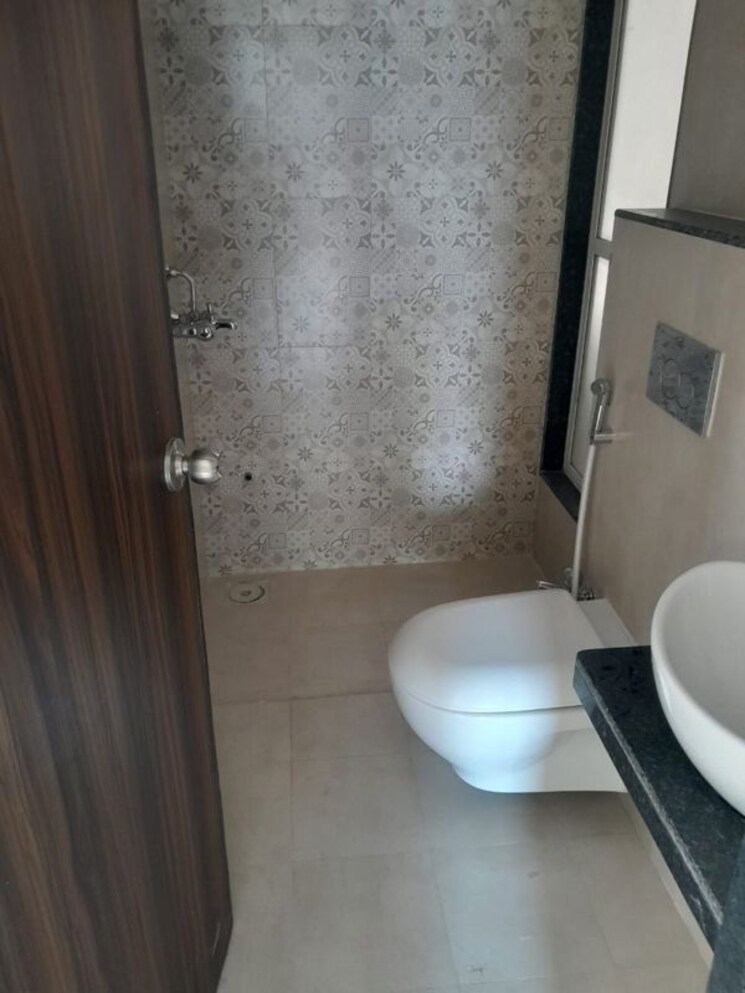 Bathroom, naman-premier 1 Bedroom 425 Sq.Ft. Apartment In Andheri East Mumbai 9961714