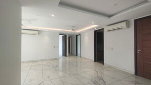 Room in 4 BHK Builder Floor at Sector 14 – for Sale