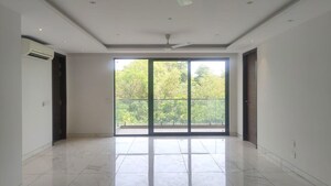 Room in 4 BHK Builder Floor at Sector 14 – for Sale